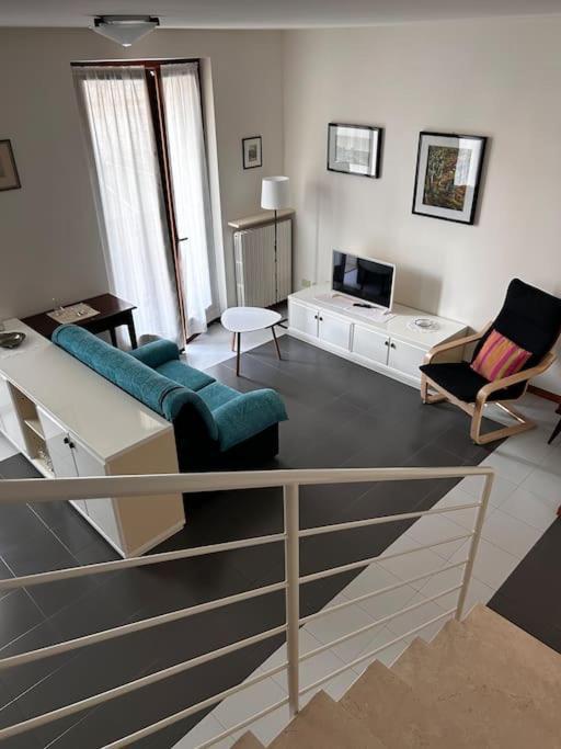 Near Town Centre And Lake - Le Colombe Bardolino Exterior foto