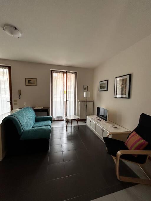 Near Town Centre And Lake - Le Colombe Bardolino Exterior foto
