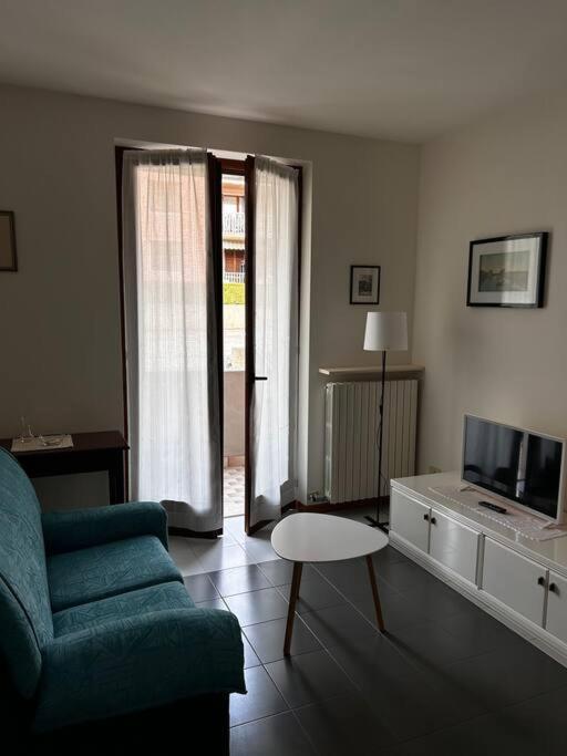 Near Town Centre And Lake - Le Colombe Bardolino Exterior foto