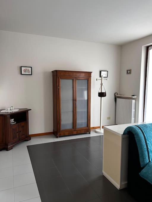 Near Town Centre And Lake - Le Colombe Bardolino Exterior foto