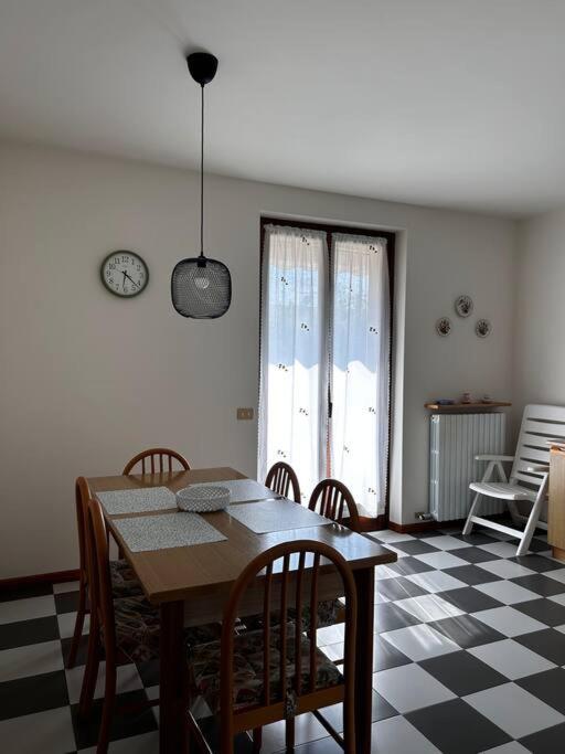 Near Town Centre And Lake - Le Colombe Bardolino Exterior foto
